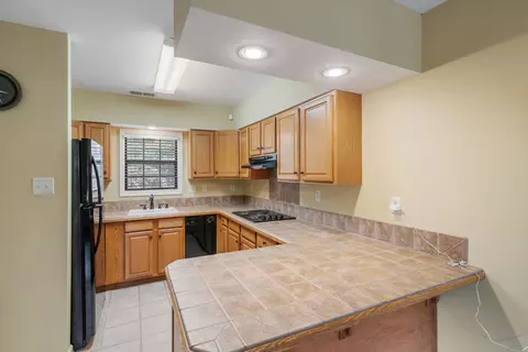 Kitchen - 4309 Garner Pl, Bartlett, TN 38135 photo 5 of 5