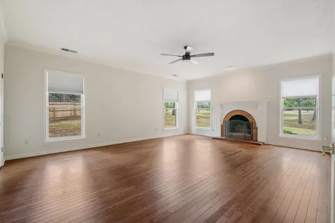 Living - 4309 Garner Pl, Bartlett, TN 38135 photo 3 of 5