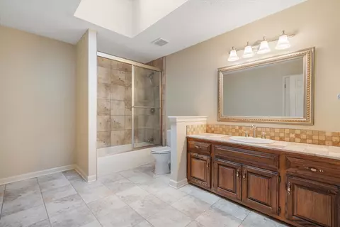 Bath - 4309 Garner Pl, Bartlett, TN 38135 photo 4 of 6
