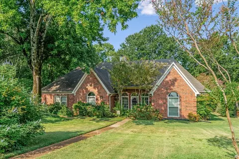 1665 Riverdale Rd, Germantown, TN 38138