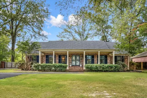 5429 Walnut Grove Rd, Memphis, TN 38120