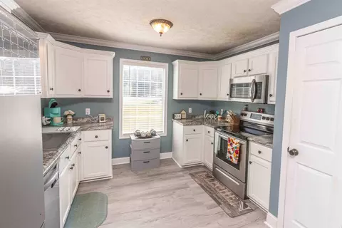 Kitchen - 203 Chris Ln, Ramer, TN 38367 photo 2 of 2
