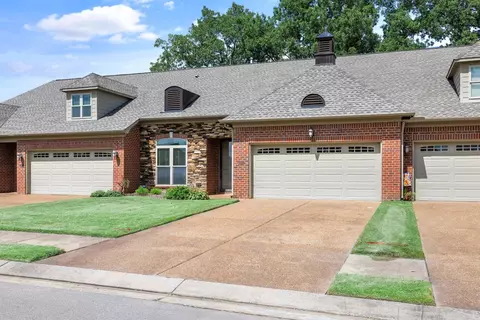 217 St Andrews Dr #55-C, Oakland, TN 38060