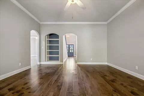 Living - 170 Cedar Hill Cv, Somerville, TN 38068 photo 2 of 5