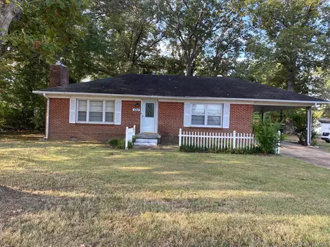 530 E Main St, Savannah, TN 38372