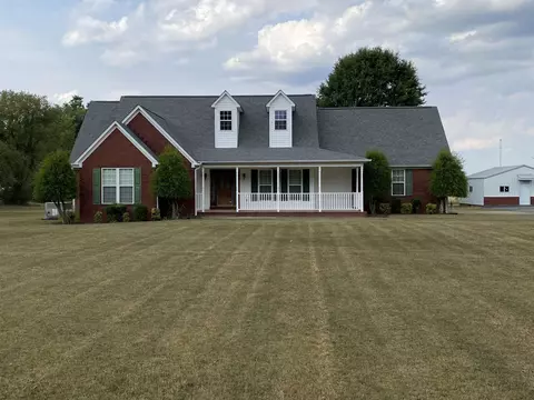 10375 Old Hwy 64 Hwy, Bolivar, TN 38008