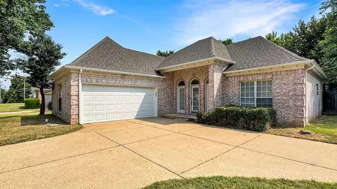 970 Cully Rd, Cordova, TN 38018