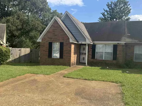 6493 E Summer Crk, Memphis, TN 38141