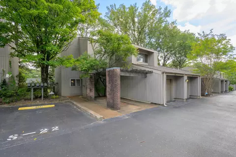 814 Thistledown Dr #1206, Memphis, TN 38117