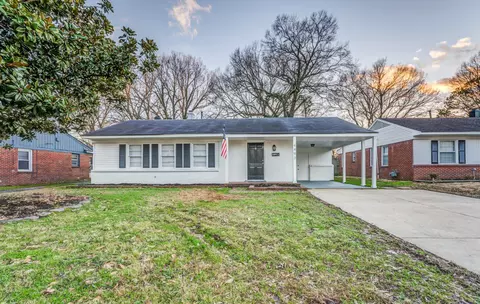 4493 Quince Rd, Memphis, TN 38117