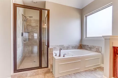 Bath - 4546 Craddle Hill Dr, Arlington, TN 38002 photo 2 of 5