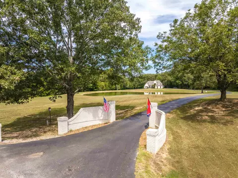 355 Beacon Light Dr, Eads, TN 38028