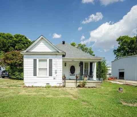 Exterior - 406 E Pleasant Ave, Covington, TN 38019 photo 1 of 5