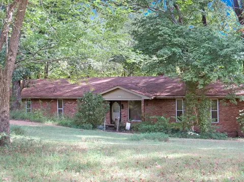 7790 Deer Lake Dr, Millington, TN 38053