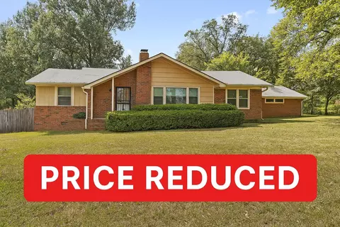131 N Mendenhall Rd, Memphis, TN 38117