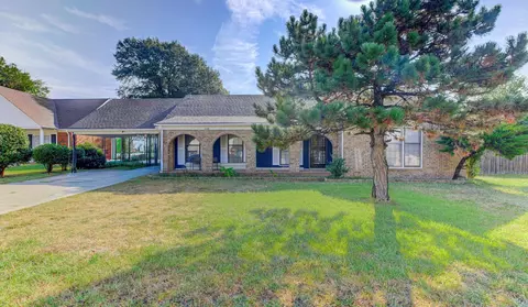 2360 Cardigan Dr, Memphis, TN 38119