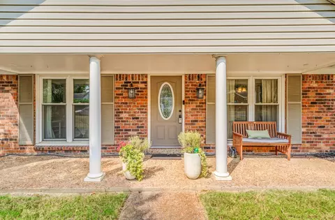 Exterior - 154 Bancroft Ave, Collierville, TN 38017 photo 2 of 11