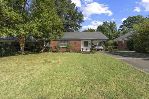 5076 Dee Rd, Memphis, TN 38117