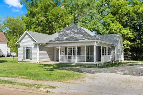 722 Main St, Covington, TN 38019