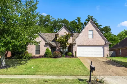 4500 Greencedar Ln, Bartlett, TN 38135