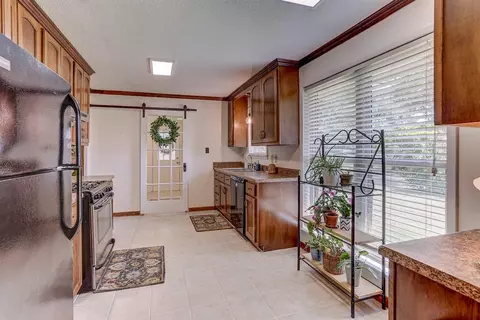 Kitchen - 7514 Third Rd, Bartlett, TN 38135 photo 2 of 4