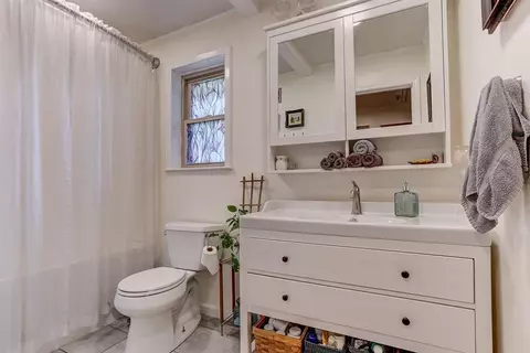 Bath - 7514 Third Rd, Bartlett, TN 38135 photo 1 of 2