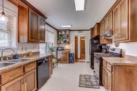 Kitchen - 7514 Third Rd, Bartlett, TN 38135 photo 4 of 4