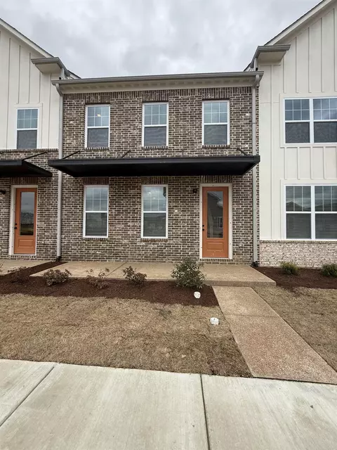 6896 Talcott Ln, Bartlett, TN 38135