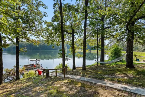 320 Huckleberry Dr, Middleton, TN 38052