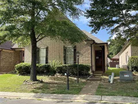 6916 Lagrange Pines Dr, Cordova, TN 38018