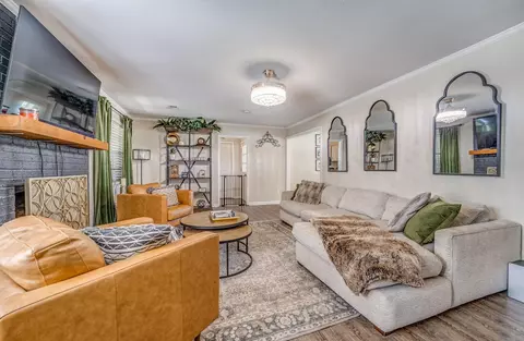 Living - 3038 Elmore Park Rd, Bartlett, TN 38134 photo 1 of 3