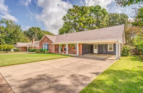 Exterior - 3038 Elmore Park Rd, Bartlett, TN 38134 photo 5 of 8
