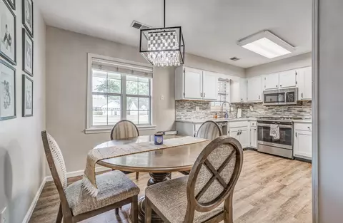 Dining - 3038 Elmore Park Rd, Bartlett, TN 38134 photo 1 of 3
