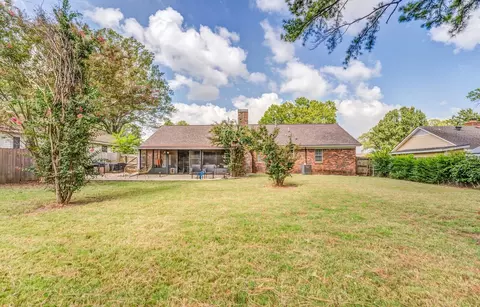 Exterior - 3038 Elmore Park Rd, Bartlett, TN 38134 photo 2 of 8