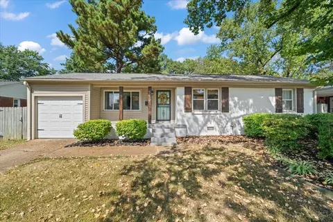 5010 Kaye Rd, Memphis, TN 38117
