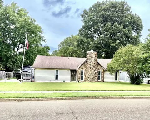 5728 North St, Bartlett, TN 38134