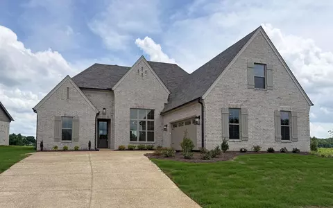305 Valleyview Ln, Oakland, TN 38060