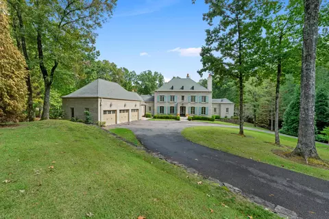 240 Lagrange Creek Dr, Eads, TN 38028