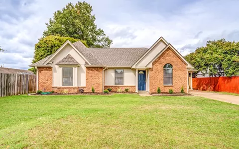 7058 Dokkum Dr, Memphis, TN 38133