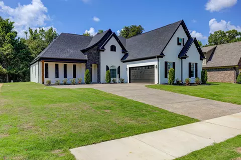 8511 Richland Lake Dr, Bartlett, TN 38133