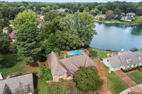 8786 Cherry Spring Dr, Cordova, TN 38016