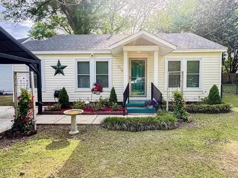 715 Maple St S, Covington, TN 38019