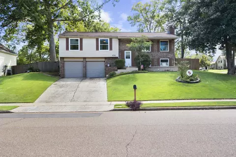 6793 Autumnhill Ln, Bartlett, TN 38135