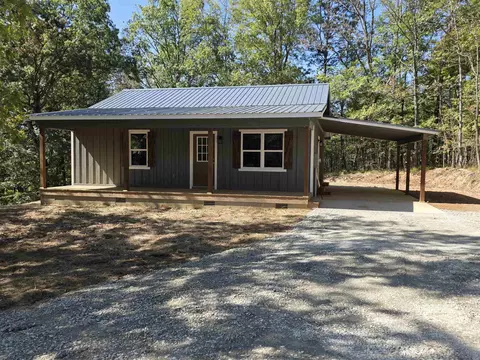 1020 Jade Rd, Savannah, TN 38372