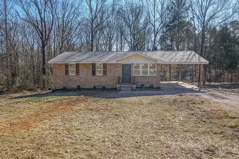 1165 Ermon Rd, Bolivar, TN 38008