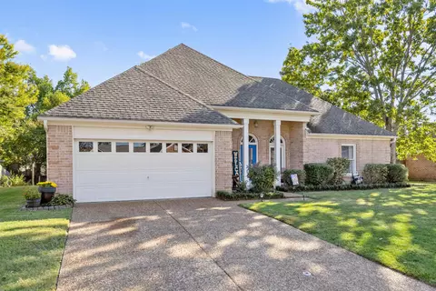 Exterior - 7877 Hyman Dr, Bartlett, TN 38133 photo 2 of 6