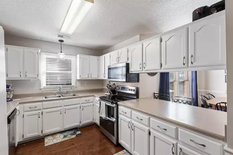 Kitchen - 7877 Hyman Dr, Bartlett, TN 38133 photo 1 of 2