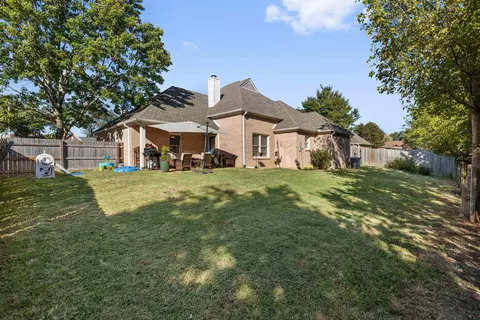Exterior - 7877 Hyman Dr, Bartlett, TN 38133 photo 6 of 6