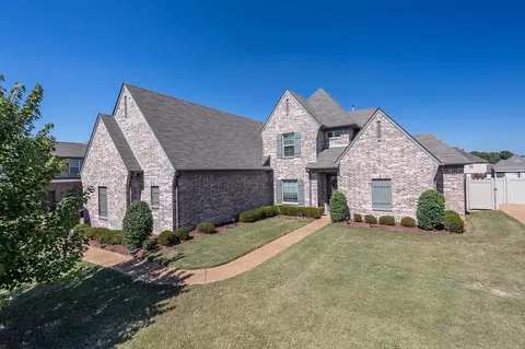 6074 Abigail Bluffs Dr, Bartlett, TN 38135