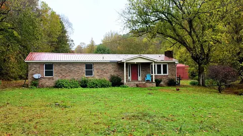 1570 Bear Creek Rd, Collinwood, TN 38450